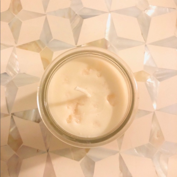 💕NWT Pink Himalayan Salt Grapefruit Candle💕 - Picture 3 of 3